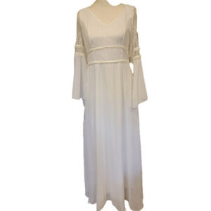 WOMENS Boho Wedding Gown With Lace and Faux Pearl Adornment Size 4